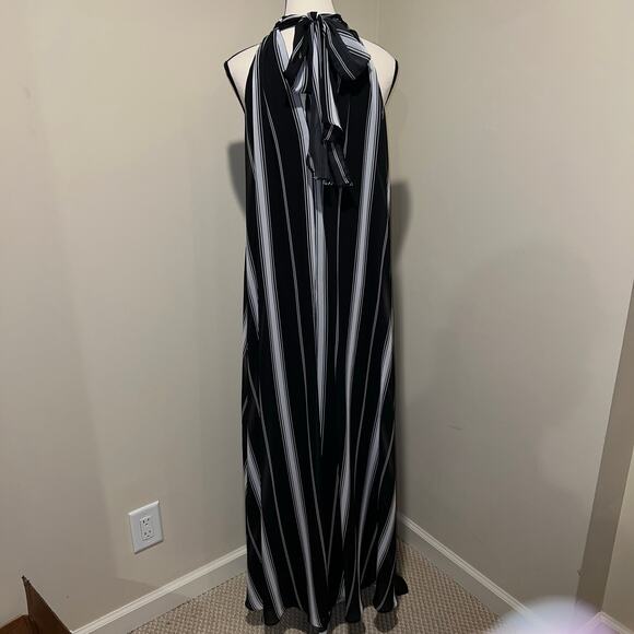 Halogen Wide Leg Halter Neck Black White Striped Flowy Jumpsuit Tie Neck Size XS - Picture 4 of 13